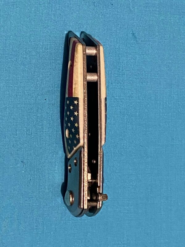 USA Flag Assisted Open Knife - Vintage Looking - Image 6