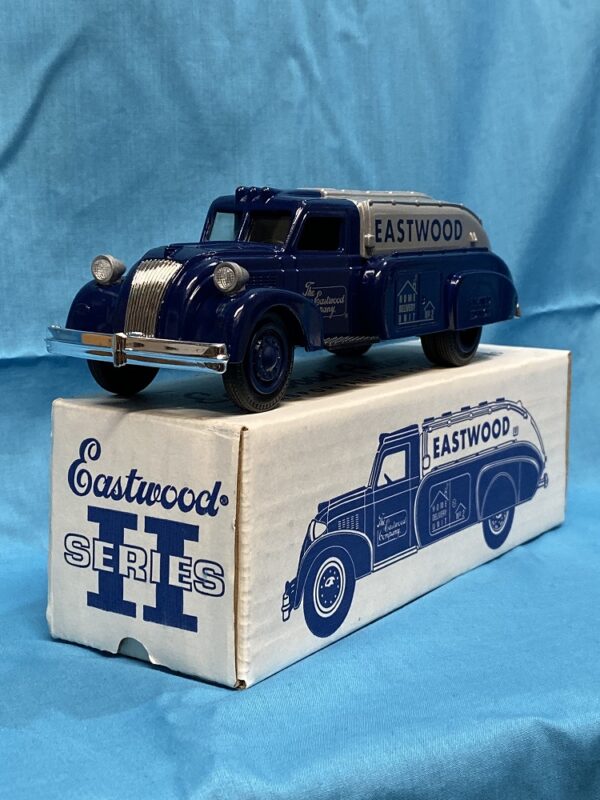 ERTL 1939 Dodge Airflow Tanker Bank! Stock #B315 Eastwood company bank - Image 8