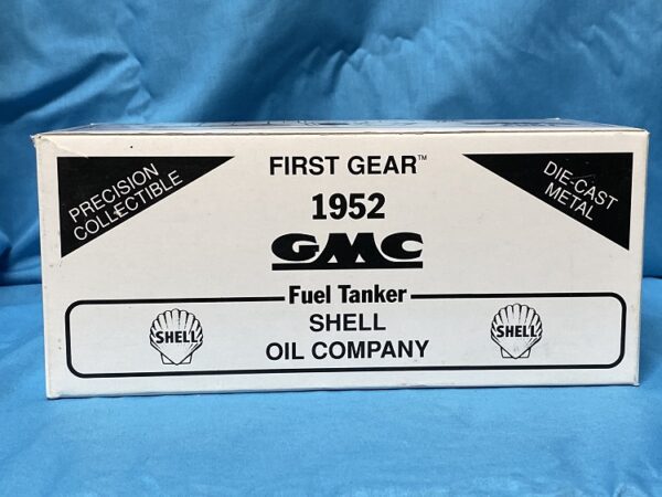First Gear Shell Oil Company 1952 GMC Fuel Tanker 1:34 #28-0106 - Image 2
