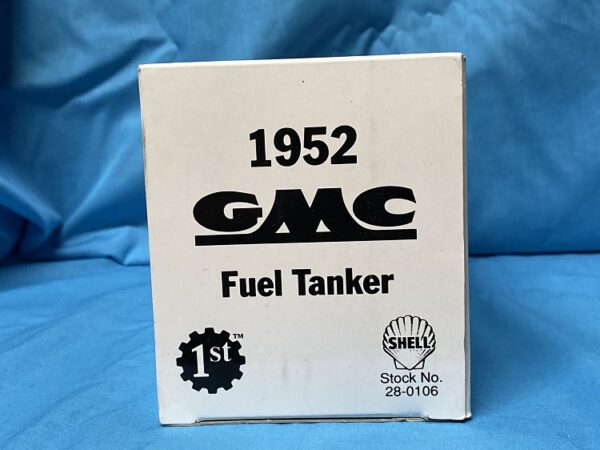 First Gear Shell Oil Company 1952 GMC Fuel Tanker 1:34 #28-0106 - Image 7