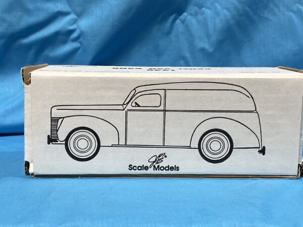 ERTL 1:25 1940 FORD PANEL VAN SPEEDWAY MARKETING GD-6006 IN ORIGINAL BOX - Image 9