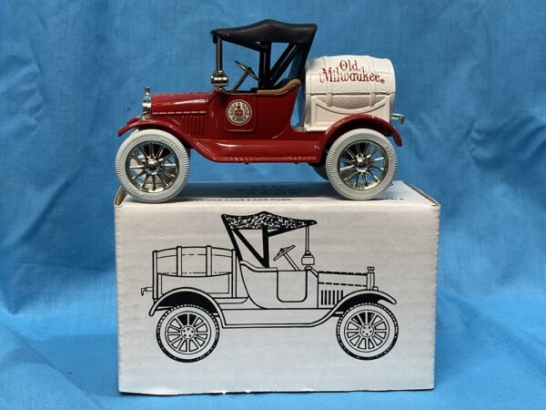 ERTL 1918 Barrel Bank #9173 Old Milwaukee 1/25 Scale - Image 5