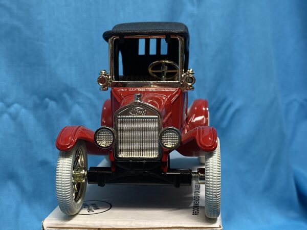 ERTL 1918 Barrel Bank #9173 Old Milwaukee 1/25 Scale - Image 2