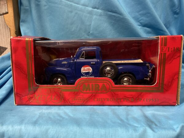 Mira Golden Line Chevrolet Pickup 1953 1:18 Die Cast Metal 6192