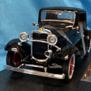 Fairfield Mint Road Legends 1:18 Ford 1932 3 Window Coupe Die Cast